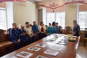 Фото 2 - В Доме Дружбы народов прошла выставка книг на челканском языке и мастер-класс по народной игре «Алтай шатра».