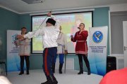 Фото 2 - Праздник «Белого месяца» собрал под одной крышей представителей разных народов Республики Алтай