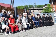 Фото 4 - Вчера в Горно-Алтайске открыли храм Русской Православной Старообрядческой церкви во имя Смоленской иконы Божьей Матери «Одигитрии»