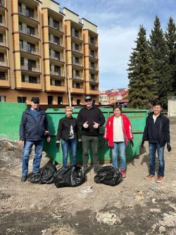 Месячник по санитарной очистке и благоустройстве города.
