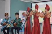 Фото 10 - Праздник «Белого месяца» собрал под одной крышей представителей разных народов Республики Алтай