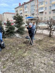 Фото 5 - Месячник по санитарной очистке и благоустройстве города.